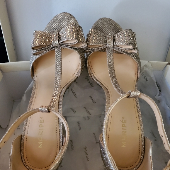 Gold Maripe Heels Size 8 - Picture 6 of 6